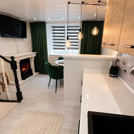 атмосферні дворівневі в центрі, самопоселення Apartment Lviv